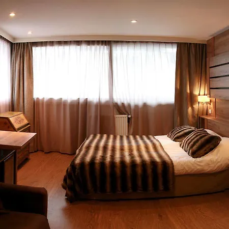 Vallee Blanche Hotel