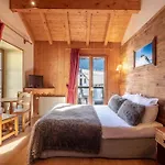 Vallee Blanche Hotel